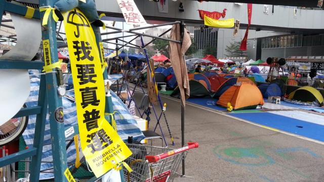 香港雨伞运动示威金钟占领区一景（BBC中文网资料图片）