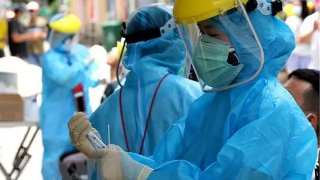 Quảng Nam ngừng test nhanh do kết quả âm tính giả, dương tính giả gây hoang mang.