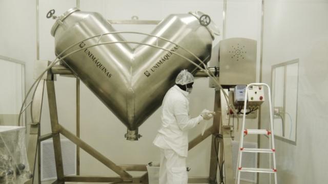 Operador da SMM mostra equipamentos<!doctype html public 