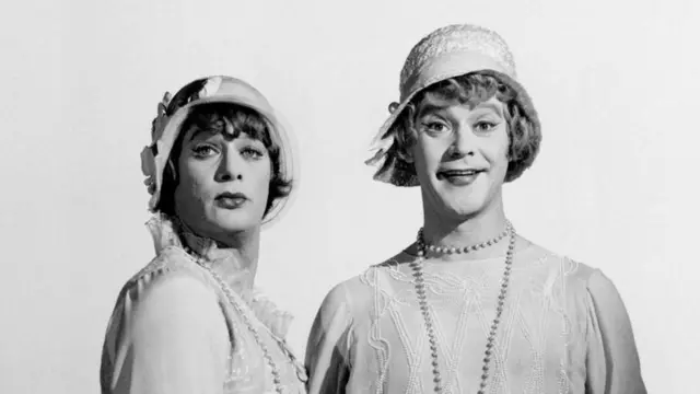 Bazıları Sıcak Sever