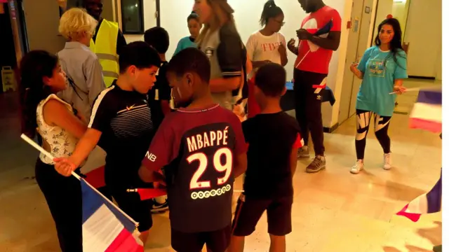 De jeunes soutiens des bleus