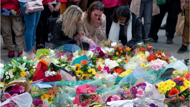 Меморал памяти погибших на Лондонском мосту