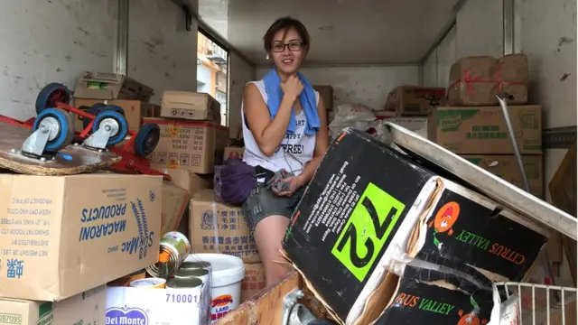 她的短期目标是考到驾驶货车的车牌。