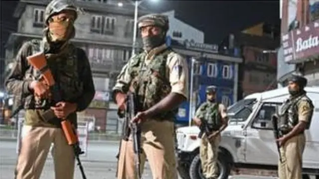 ਕਸ਼ਮੀਰ ਵਿੱਚ ਤਾਇਨਾਤ ਸੁਰੱਖਿਆ ਮੁਲਾਜ਼ਮ
