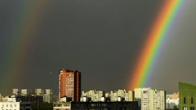 মস্কোর আকাশে রঙধনূ , ১৬-০৫-২০২০।