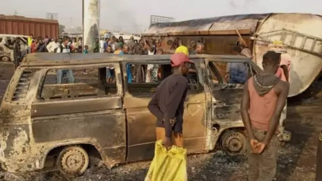 Awọn ọkọ to jona ni Kara