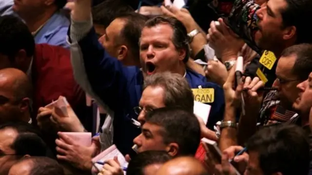 নিউ-ইয়র্কের মার্কেন্টাইল এক্সচেঞ্জে চলছে তেলের কেনা-বেচা (ফাইল ফটো)