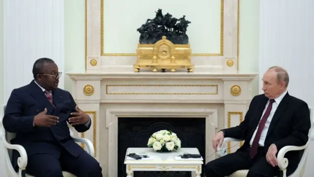 Ембало та Путін