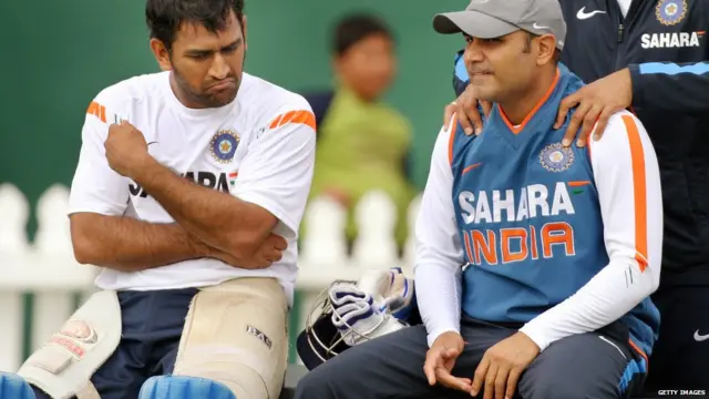 विरेंद्र सहवाग और महेंद्र सिंह धोनी