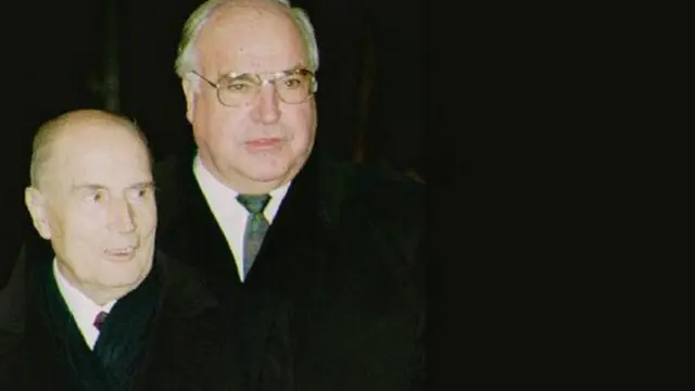 Francois Mitterrand y Helmut Kohl