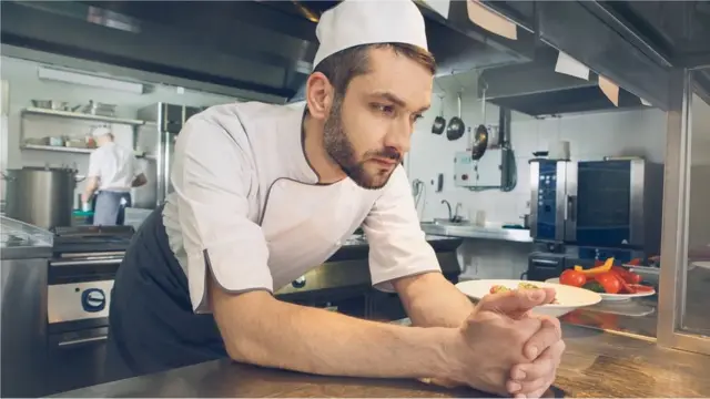 사람들은 종종 현재의 동료나 전 동료들에게 연봉을 묻는 것을 어려워한다. 하지만 이는 필요한 일이다