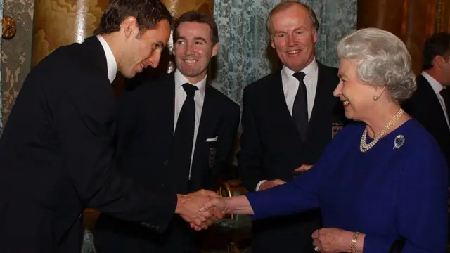 الملكة التقتت-د غاريث ساوثغيت في عام 2002