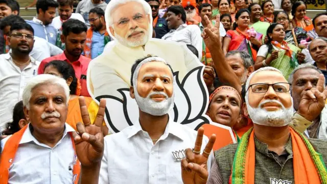 2014ની લોકસભાની ચૂંટણીમાં પ્રશાંત કિશોરે ભાજપ માટે કામ કર્યું હતું. અનેક લોકો આ ચૂંટણીને પ્રશાંત કિશોરની મોટી સફળતા ગણે છે જોકે સામે એમ પણ માનવામાં આવે છે કે 2014ની ચૂંટણીમાં પ્રશાંત કિશોરે ભજવેલી ભૂમિકાને વધારીને રજૂ કરવામાં આવે છે.