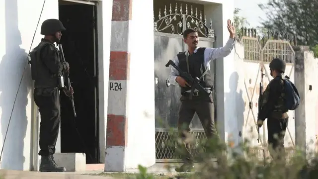 लखनऊ में मुठभेड़