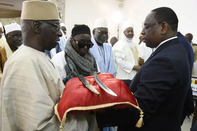 Senegal, Perancis, Afrika. artefak, sejarah