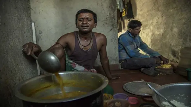 संतोष और टुन्ना सेठी