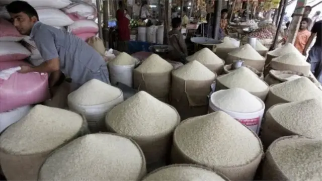 শুরু হয়েছে চাল আমদানি তবে সরকার বলছে জরুরি প্রয়োজনে বিতরনের জন্য মজুদ বাড়ানো হচ্ছে