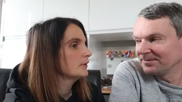 Сью менен Ноэль Рэдфорддор отуз жылдан бери бирге түтүн булатып келет