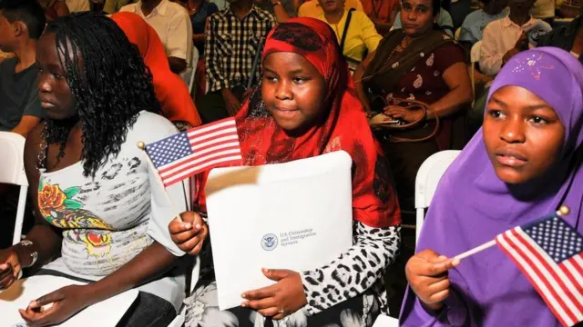 فتيات يشاركن في فاعلية عامة في الولايات المتحدة