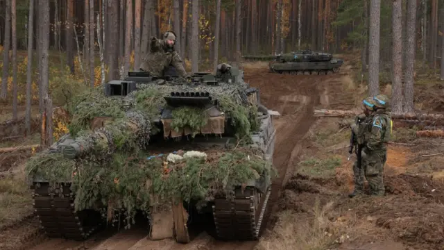 Танки Леопард-2 на учениях НАТО в Литве