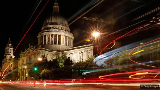 لماذا نشعر بسرعة مرور الوقت أثناء الحجر في منازلنا؟