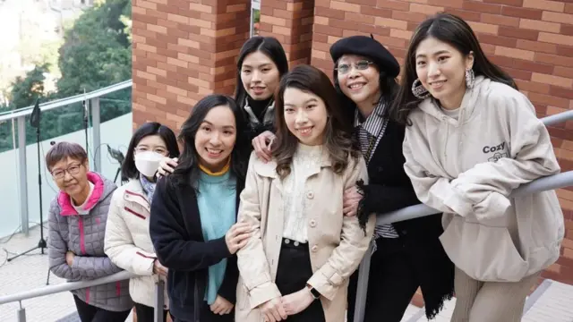 英華女學校前校長李石玉如、導演張婉婷(右二)與片中部分主角出席活動(資料照片)。