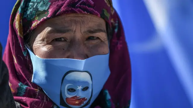 Kokraklar va umuman buzuqlik Uyda anal jinsiy aloqa onlayn