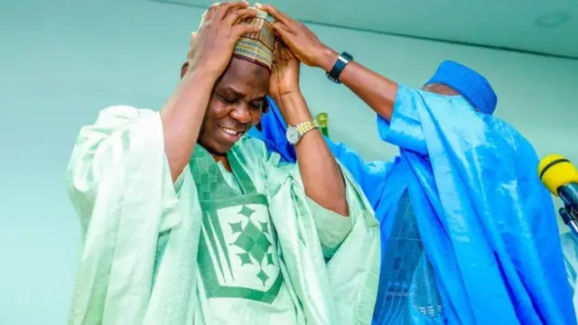 Kalaman na Ganduje na zuwa ne yayin wani bikin karbar wasu jigajigan jam'iyyar PDP tsagin Kwankwasiyya wadanda suka sauya sheka zuwa jam'iyyar APC mai mulki a ranar Laraba.