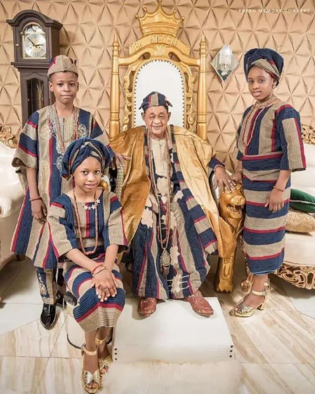 Alaafin and im pikin dem