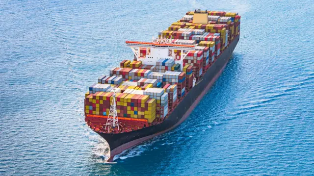 Barco carguero