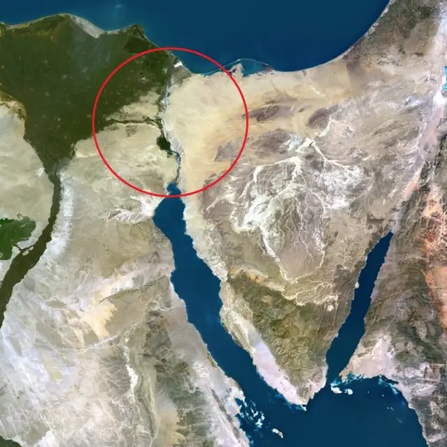 উপগ্রহ চিত্রে সুয়েজ খাল