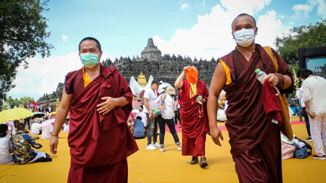 Perayaan Tri Suci Waisak