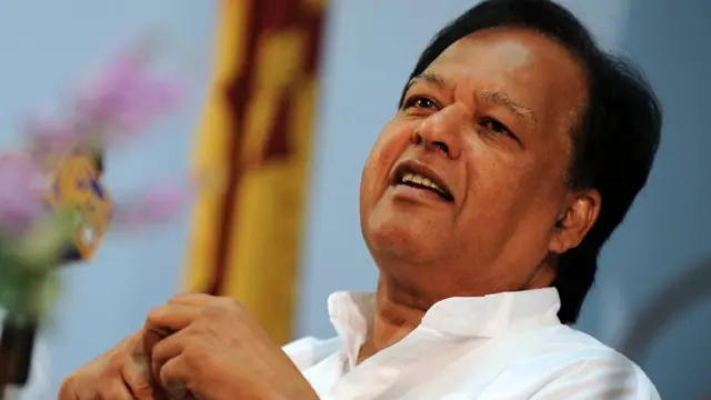 අමාත්‍ය ආචාර්ය සරත් අමුණුගම ඇමති