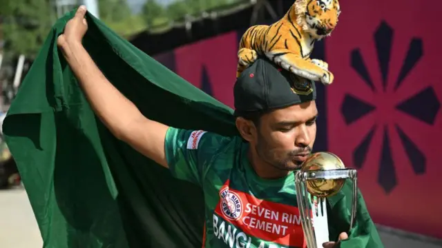 বাংলাদেশ সমর্থকদের বিশ্বকাপের স্বপ্ন এবারও অধরা রয়ে গেল