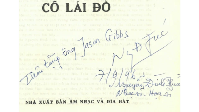 Trang sách "Cô lái đò"