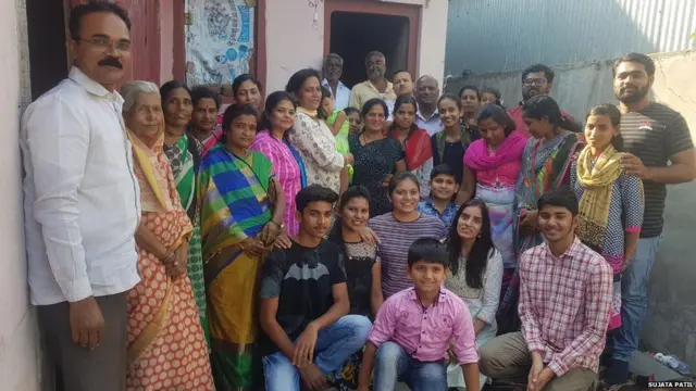sujata patil with deceased Aniket's family