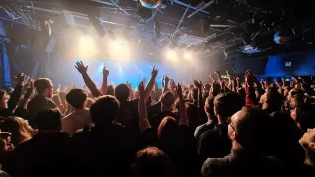 Sanatçılar ve müzikseverler konserlerin tekrar başlamasını dört gözle bekliyor