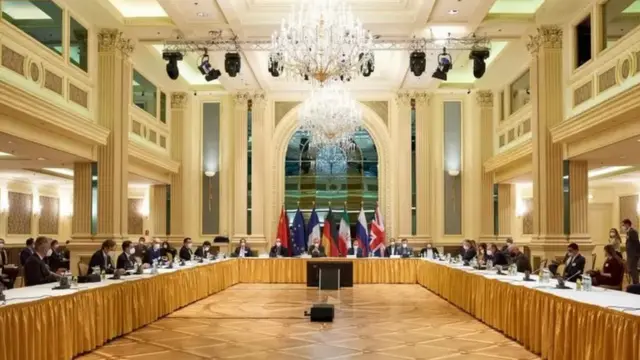 إيران وقوى غربية