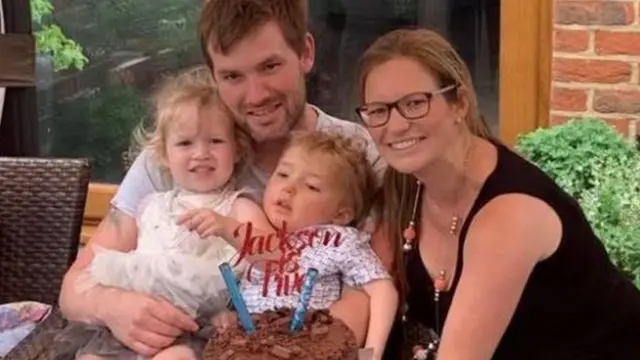 가우드 부부는 잭슨과 세렌 두 자녀를 두고 있으며 셋째 아이를 조만간 출산할 예정이다