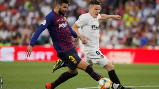 Gerard Pique aliichezea Barcelona mara 52 msimu uliopita