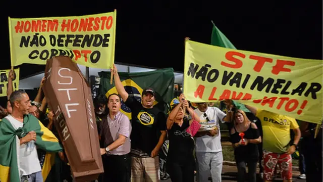 Manifestantes contrários ao governo fazem atoesporte da sorte como sacar dinheirofrente ao Supremo Tribunal Federal (STF)esporte da sorte como sacar dinheiromarçoesporte da sorte como sacar dinheiro2016