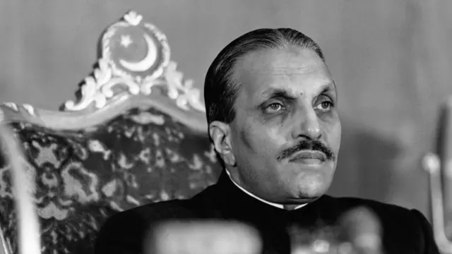 પાકિસ્તાનના ભૂતપૂર્વ સૈન્ય સરખમુખત્યાર ઝિયા-ઉલ-હક