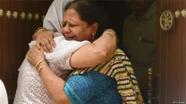 दिल्लीमधल्या बुराडीतील भाटिया परिवाराचे नातेवाईक