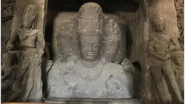 لارڈ شیوا کا مجسمہ