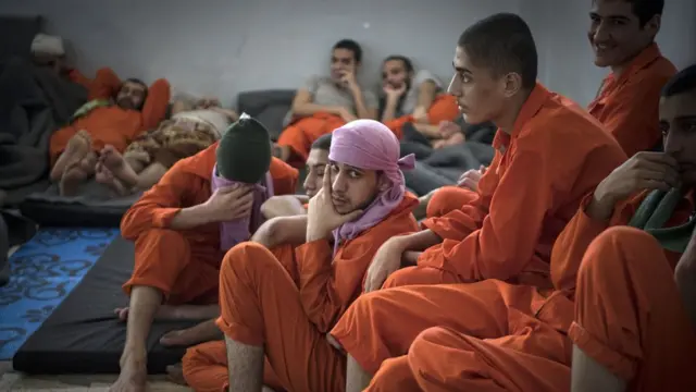 لدى تركيا وفي سوريا أسرى من التنظيم
