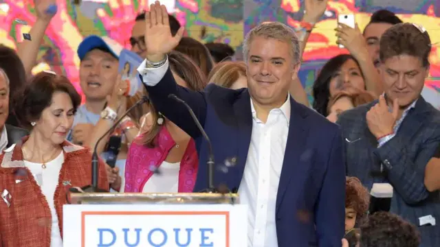 Iván Duque celebra vitória na eleição colombiana