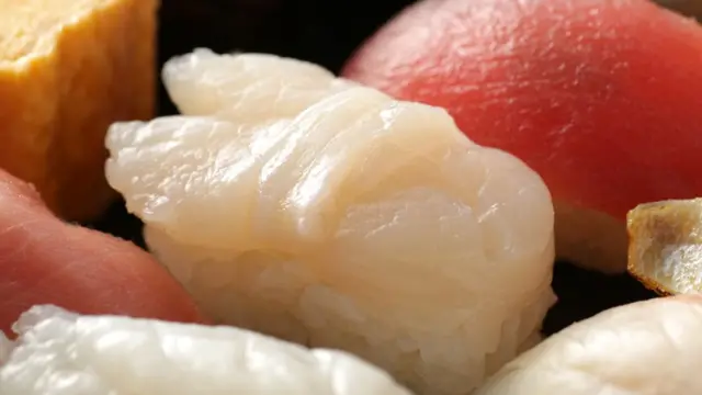 Суши с угрем