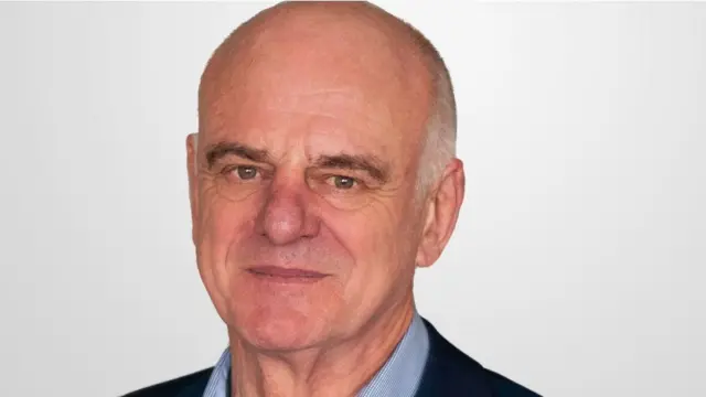 டேவிட் நபரோ