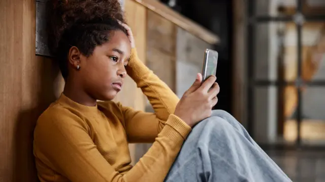 Wetin science tok about di impact of an only child - BBC News Pidgin