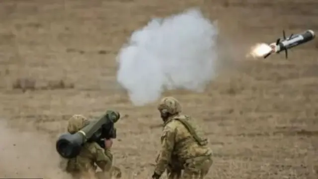 Gantaalada lidka taangiyada ee Juveline
